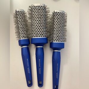 BIO IONIC Bluewave Nanoionic Conditioning Brush— THREE